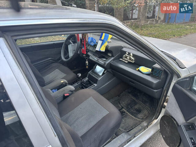 Рено 25 1985 у Одесі на Automoto.ua Сірий Рено 25, об'ємом двигуна 2 л та пробігом 300 тис. км за 1500 $, фото 8 на Automoto.ua