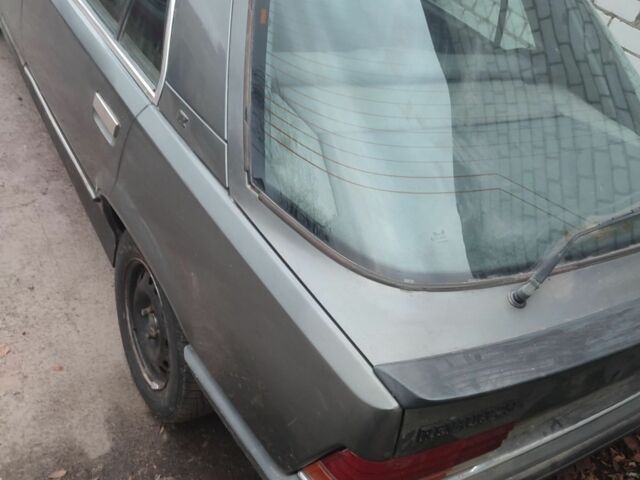 Серый Рено 25, объемом двигателя 0 л и пробегом 300 тыс. км за 300 $, фото 3 на Automoto.ua