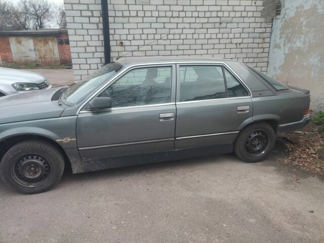 Серый Рено 25, объемом двигателя 0 л и пробегом 300 тыс. км за 300 $, фото 1 на Automoto.ua