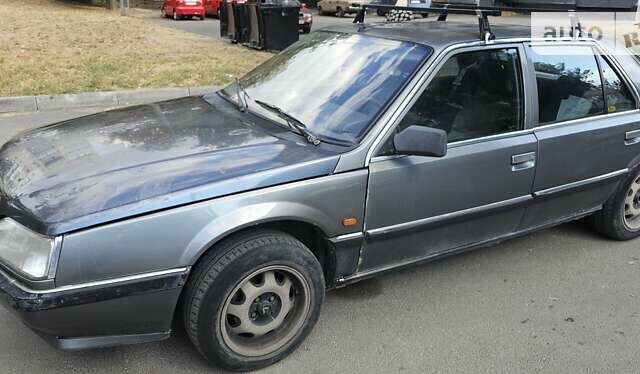 Серый Рено 25, объемом двигателя 2 л и пробегом 300 тыс. км за 650 $, фото 1 на Automoto.ua