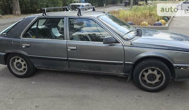 Серый Рено 25, объемом двигателя 2 л и пробегом 300 тыс. км за 650 $, фото 2 на Automoto.ua