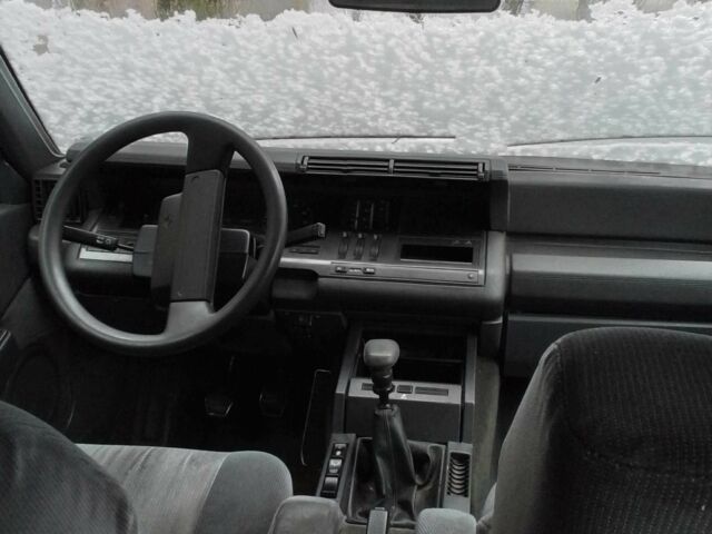 Сірий Рено 25, об'ємом двигуна 2 л та пробігом 400 тис. км за 710 $, фото 3 на Automoto.ua