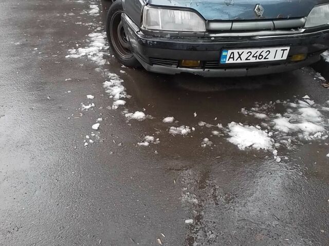 Сірий Рено 25, об'ємом двигуна 2 л та пробігом 400 тис. км за 710 $, фото 1 на Automoto.ua