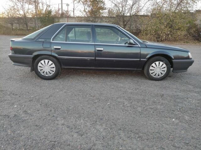 Рено 25 1990 в Ровно на Automoto.ua Синий Рено 25, объемом двигателя 2.2 л и пробегом 200 тыс. км за 1400 $, фото 2 на Automoto.ua