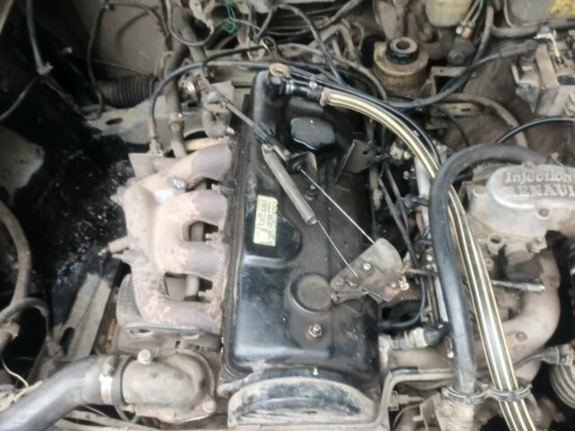 Синій Рено 25, об'ємом двигуна 2 л та пробігом 125 тис. км за 473 $, фото 2 на Automoto.ua