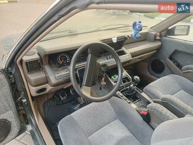 Зеленый Рено 25, объемом двигателя 2 л и пробегом 335 тыс. км за 1400 $, фото 8 на Automoto.ua