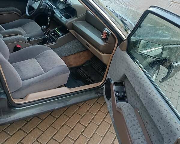 Зеленый Рено 25, объемом двигателя 2 л и пробегом 335 тыс. км за 1400 $, фото 9 на Automoto.ua