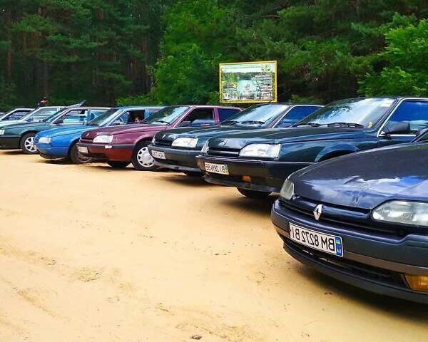 Зеленый Рено 25, объемом двигателя 2.2 л и пробегом 570 тыс. км за 1699 $, фото 5 на Automoto.ua