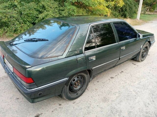 Зеленый Рено 25, объемом двигателя 2.2 л и пробегом 300 тыс. км за 1000 $, фото 1 на Automoto.ua