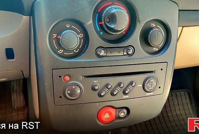 Серый Рено 3, объемом двигателя 1.5 л и пробегом 177 тыс. км за 5950 $, фото 8 на Automoto.ua