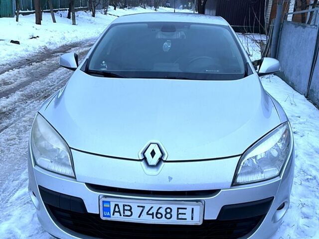 Серый Рено 3, объемом двигателя 1.5 л и пробегом 255 тыс. км за 6700 $, фото 1 на Automoto.ua