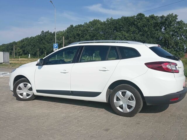 Белый Рено 30, объемом двигателя 0 л и пробегом 232 тыс. км за 7209 $, фото 4 на Automoto.ua