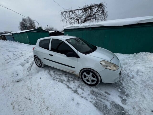 Білий Рено 4, об'ємом двигуна 1.5 л та пробігом 245 тис. км за 5000 $, фото 6 на Automoto.ua