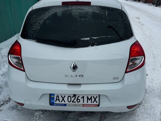 Білий Рено 4, об'ємом двигуна 1.5 л та пробігом 245 тис. км за 5000 $, фото 1 на Automoto.ua