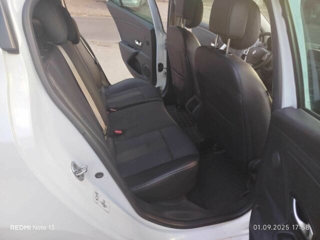 Рено 4 2011 у Одесі на Automoto.ua Білий Рено 4, об'ємом двигуна 1.5 л та пробігом 278 тис. км за 5500 $, фото 10 на Automoto.ua