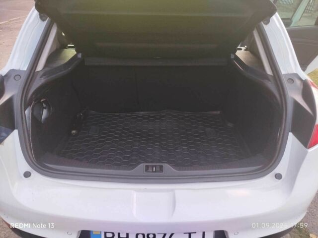 Рено 4 2011 у Одесі на Automoto.ua Білий Рено 4, об'ємом двигуна 1.5 л та пробігом 278 тис. км за 5500 $, фото 12 на Automoto.ua