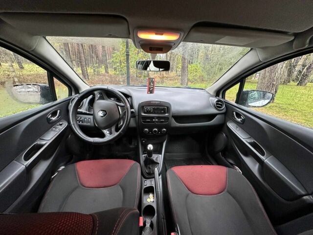 Белый Рено 4, объемом двигателя 1.5 л и пробегом 250 тыс. км за 5700 $, фото 6 на Automoto.ua