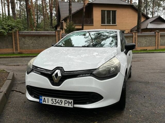 Белый Рено 4, объемом двигателя 1.5 л и пробегом 250 тыс. км за 5700 $, фото 2 на Automoto.ua