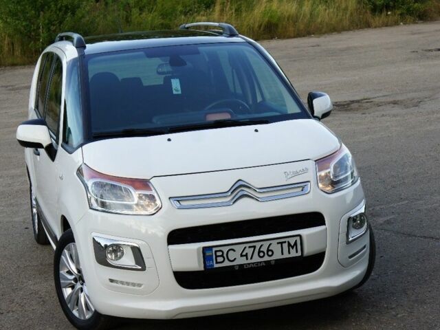 Белый Рено 4, объемом двигателя 1.4 л и пробегом 149 тыс. км за 6600 $, фото 3 на Automoto.ua