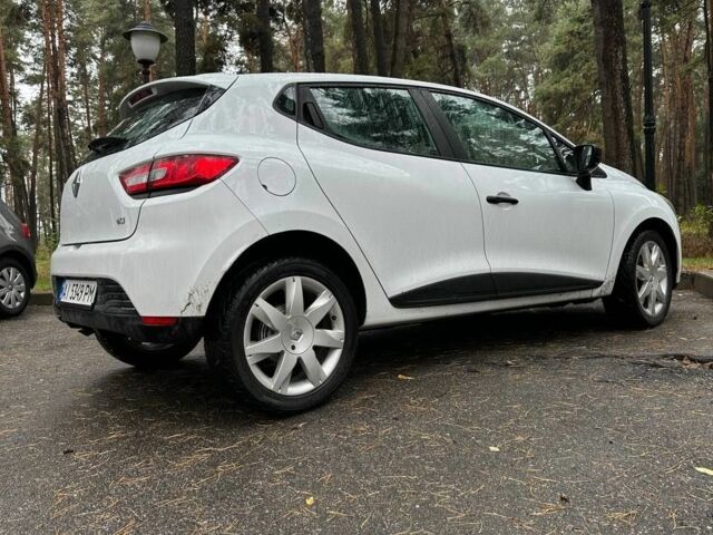 Белый Рено 4, объемом двигателя 1.5 л и пробегом 250 тыс. км за 5700 $, фото 5 на Automoto.ua