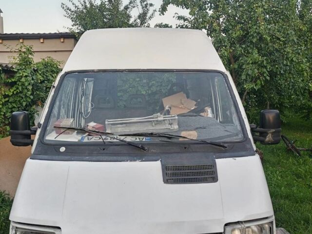 Білий Рено 4, об'ємом двигуна 0 л та пробігом 300 тис. км за 481 $, фото 1 на Automoto.ua