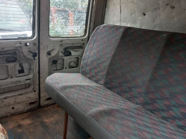 Белый Рено 4, объемом двигателя 2.1 л и пробегом 365 тыс. км за 1700 $, фото 2 на Automoto.ua