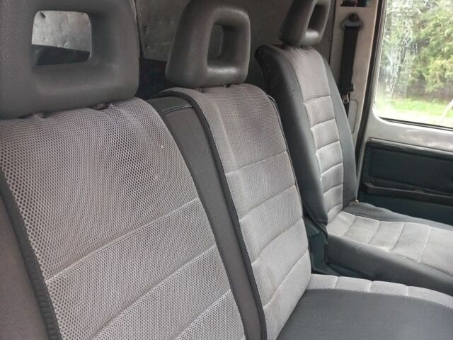 Белый Рено 4, объемом двигателя 2.1 л и пробегом 365 тыс. км за 1700 $, фото 8 на Automoto.ua