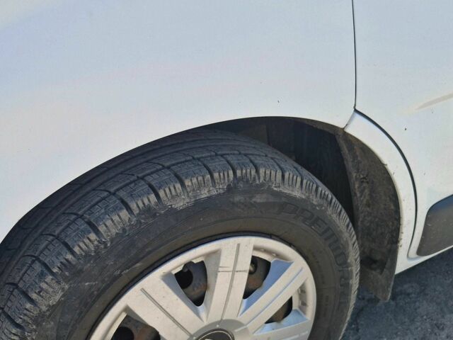 Белый Рено 4, объемом двигателя 2 л и пробегом 280 тыс. км за 8654 $, фото 4 на Automoto.ua