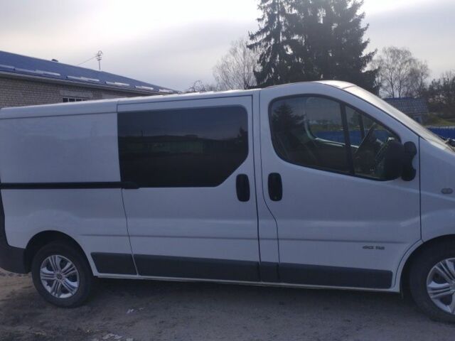 Белый Рено 4, объемом двигателя 2 л и пробегом 218 тыс. км за 12000 $, фото 2 на Automoto.ua