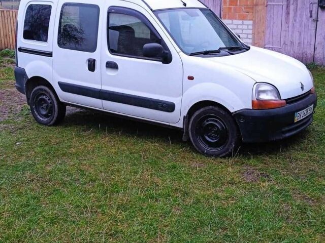 Білий Рено 4, об'ємом двигуна 1.5 л та пробігом 183 тис. км за 2600 $, фото 2 на Automoto.ua