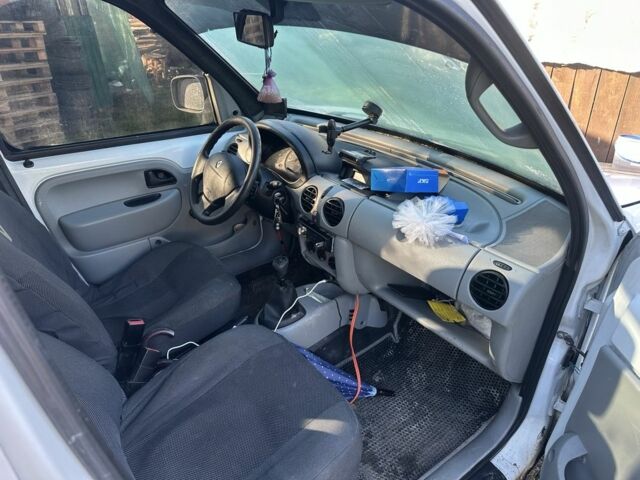 Білий Рено 4, об'ємом двигуна 1.9 л та пробігом 330 тис. км за 1750 $, фото 5 на Automoto.ua