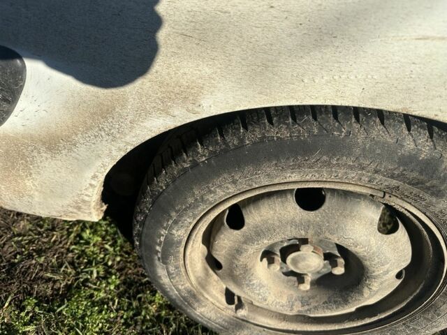 Білий Рено 4, об'ємом двигуна 1.9 л та пробігом 330 тис. км за 1750 $, фото 4 на Automoto.ua