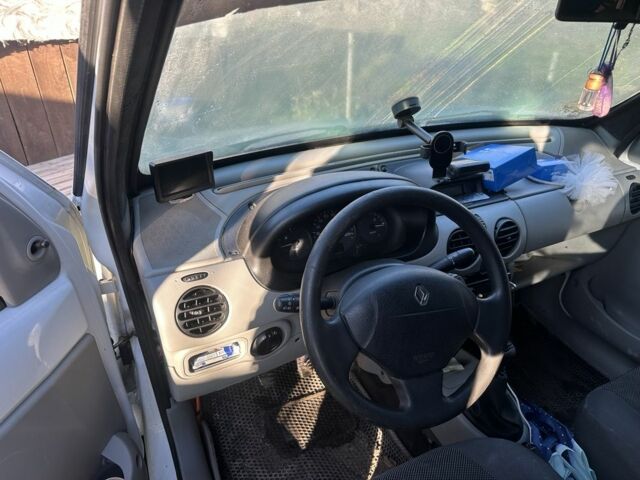 Білий Рено 4, об'ємом двигуна 1.9 л та пробігом 330 тис. км за 1750 $, фото 6 на Automoto.ua