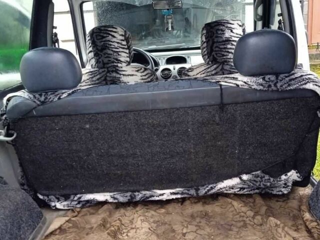 Білий Рено 4, об'ємом двигуна 1.5 л та пробігом 183 тис. км за 2600 $, фото 6 на Automoto.ua