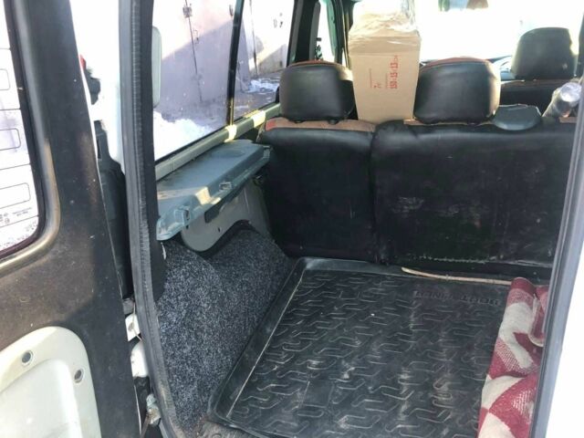 Белый Рено 4, объемом двигателя 1.9 л и пробегом 290 тыс. км за 5300 $, фото 5 на Automoto.ua