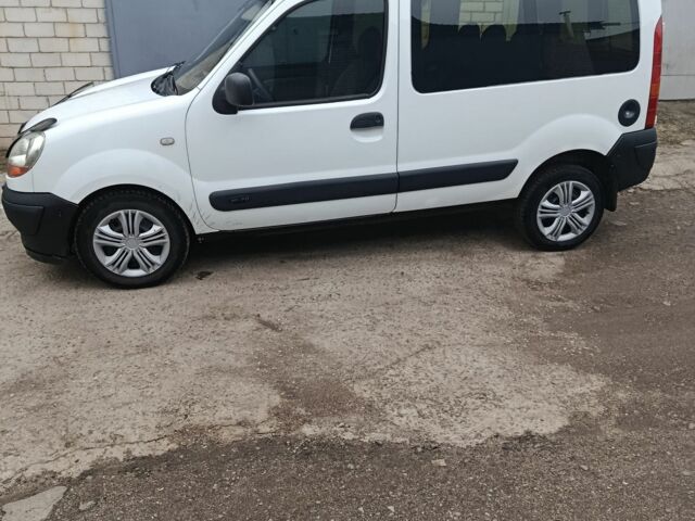 Білий Рено 4, об'ємом двигуна 1.5 л та пробігом 300 тис. км за 4500 $, фото 4 на Automoto.ua