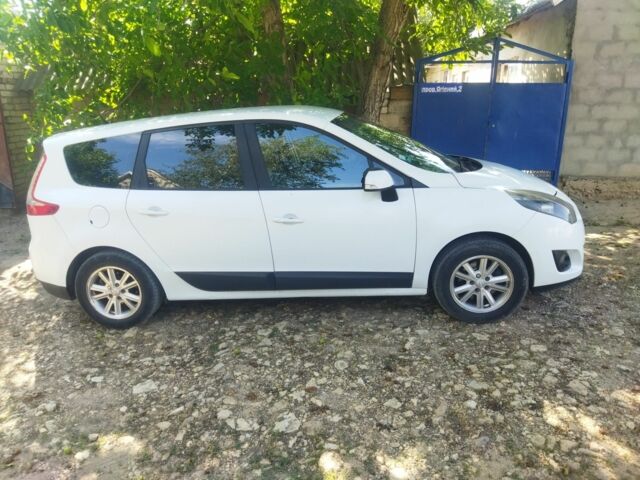 Белый Рено 4, объемом двигателя 1.5 л и пробегом 350 тыс. км за 6600 $, фото 7 на Automoto.ua