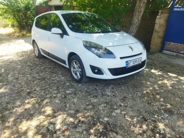 Белый Рено 4, объемом двигателя 1.5 л и пробегом 350 тыс. км за 6600 $, фото 9 на Automoto.ua