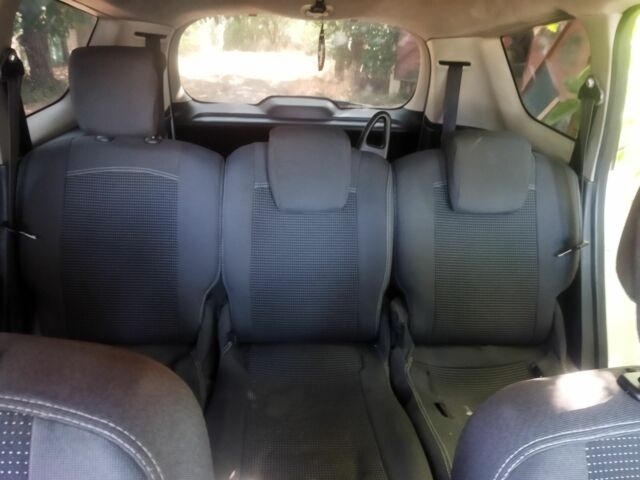 Белый Рено 4, объемом двигателя 1.5 л и пробегом 350 тыс. км за 6600 $, фото 14 на Automoto.ua