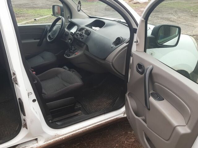 Белый Рено 4, объемом двигателя 1.5 л и пробегом 293 тыс. км за 6000 $, фото 7 на Automoto.ua