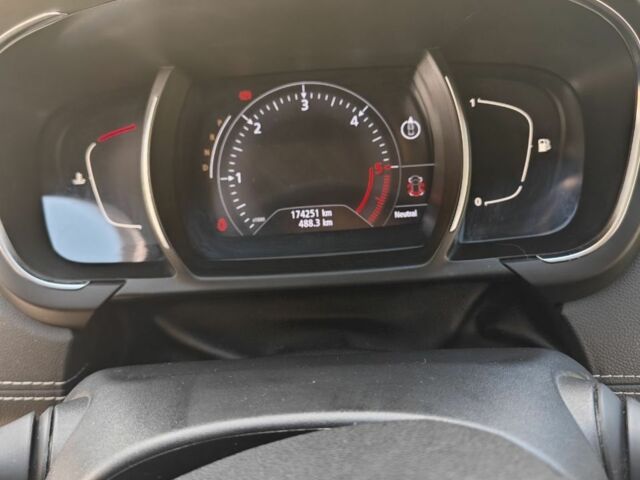 Белый Рено 4, объемом двигателя 0 л и пробегом 176 тыс. км за 14265 $, фото 11 на Automoto.ua