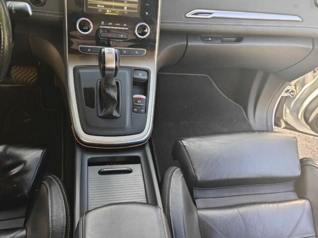 Белый Рено 4, объемом двигателя 0 л и пробегом 176 тыс. км за 14265 $, фото 10 на Automoto.ua