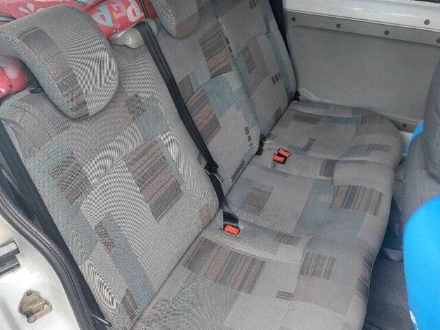 Білий Рено 4, об'ємом двигуна 0 л та пробігом 207 тис. км за 3700 $, фото 6 на Automoto.ua