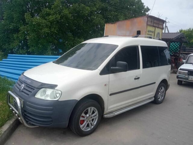 Білий Рено 4, об'ємом двигуна 1.9 л та пробігом 380 тис. км за 5500 $, фото 1 на Automoto.ua