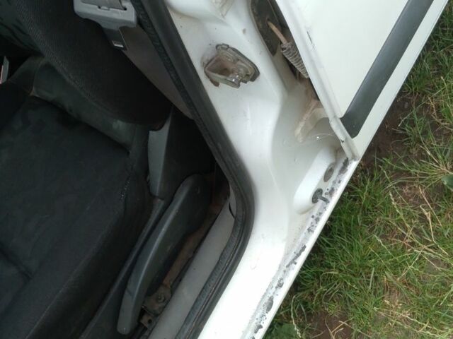 Білий Рено 4, об'ємом двигуна 1.4 л та пробігом 370 тис. км за 1650 $, фото 6 на Automoto.ua