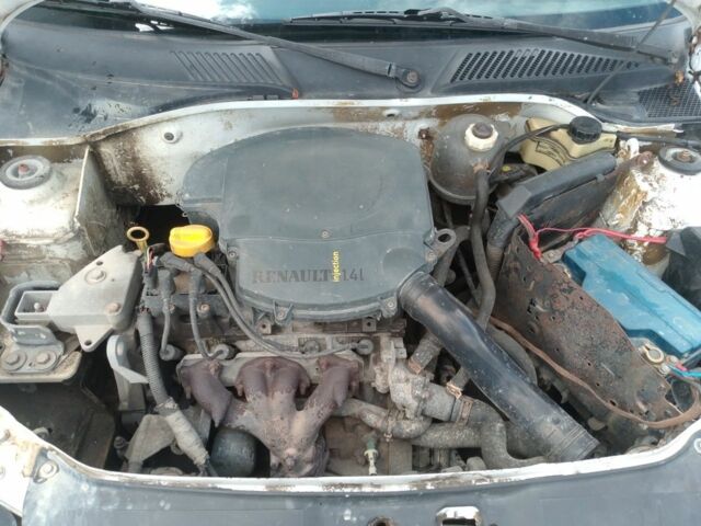 Білий Рено 4, об'ємом двигуна 1.4 л та пробігом 370 тис. км за 1650 $, фото 7 на Automoto.ua