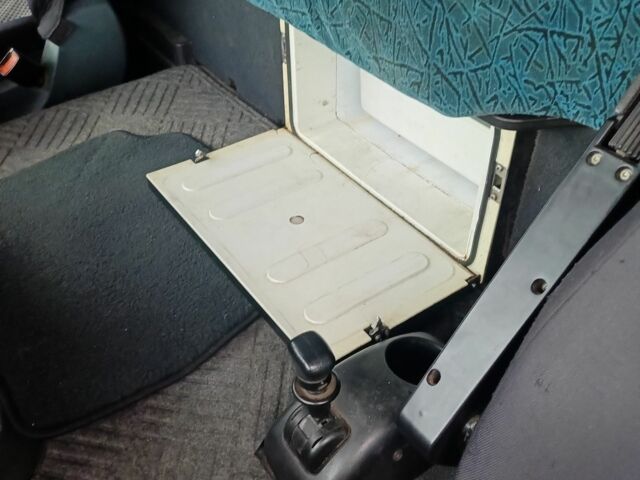 Білий Рено 4, об'ємом двигуна 12.6 л та пробігом 1 тис. км за 11500 $, фото 7 на Automoto.ua