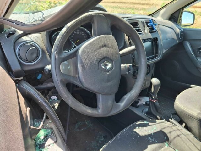 Білий Рено 4, об'ємом двигуна 1.5 л та пробігом 283 тис. км за 1693 $, фото 6 на Automoto.ua