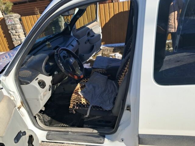 Белый Рено 4, объемом двигателя 0 л и пробегом 242 тыс. км за 3200 $, фото 6 на Automoto.ua