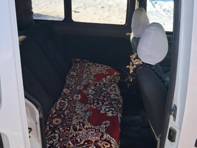 Белый Рено 4, объемом двигателя 0 л и пробегом 242 тыс. км за 3200 $, фото 4 на Automoto.ua